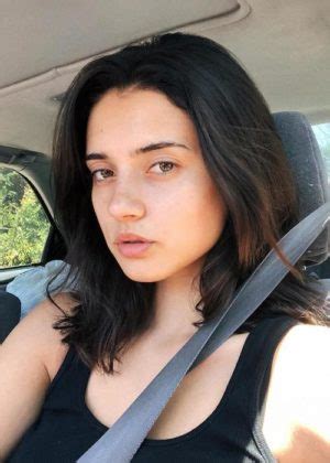 Sarah Curr Height, Weight, Age, Body Statistics